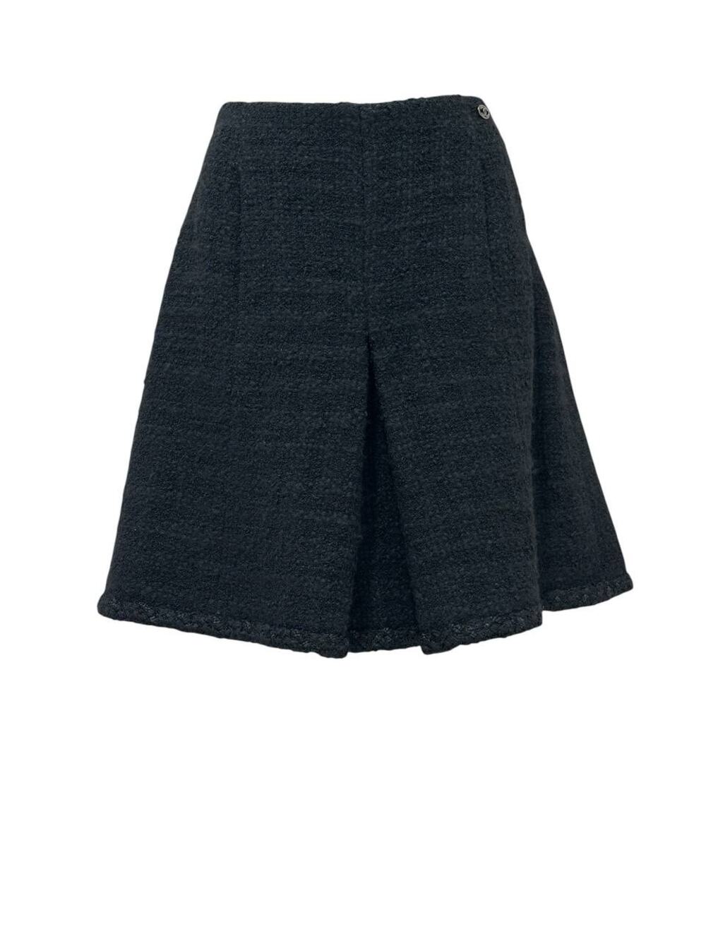 CHANEL Black Bouclé Wool A-Line Skirt with CC Button - FR 48